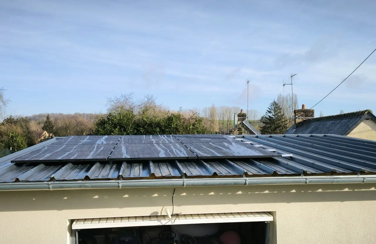 Installation solaire sur toit plat