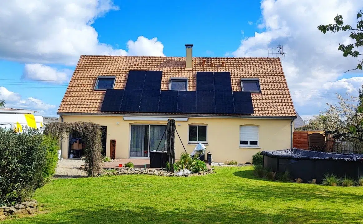 Installation solaire autour de velux